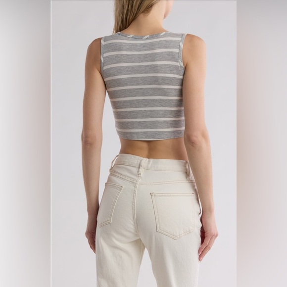 NWT Cotton Emporium Cropped Sleeveless Tank Juniors Size Small - Picture 2 of 10